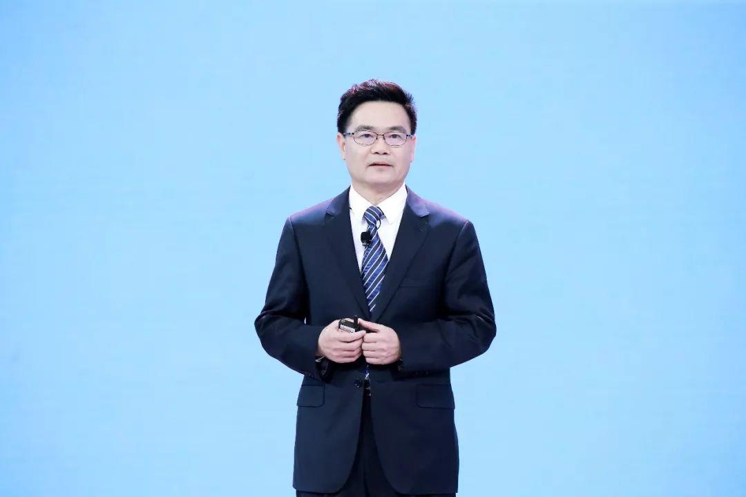陈耀忠董事长在2018雁栖湖企业家论坛真情分享：向东时光，让社区变得更美好！