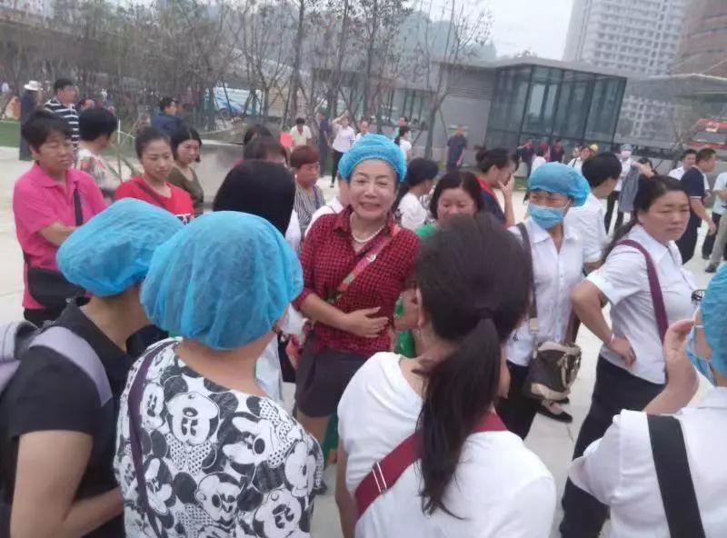 从“保洁皇后”到“网红书记” ——访河南圆方物业管理有限公司党委书记、总裁薛荣