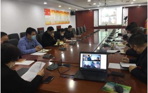 抗击疫情严防守 党员先锋冲在前