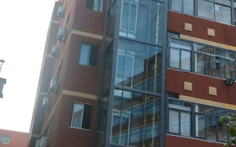 老房加装电梯 让幸福生活更上一层楼