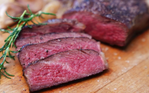 如何在家里用冰箱制作出干式熟成牛排